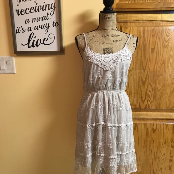 It’s Pink lace cream dress large adjustable strap - Picture 2 of 7